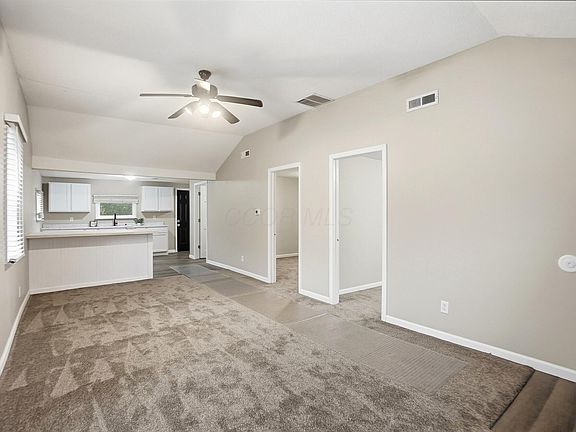 4th image of 461 Watt St