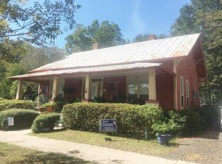 5447 10th St, Malone, FL 32445