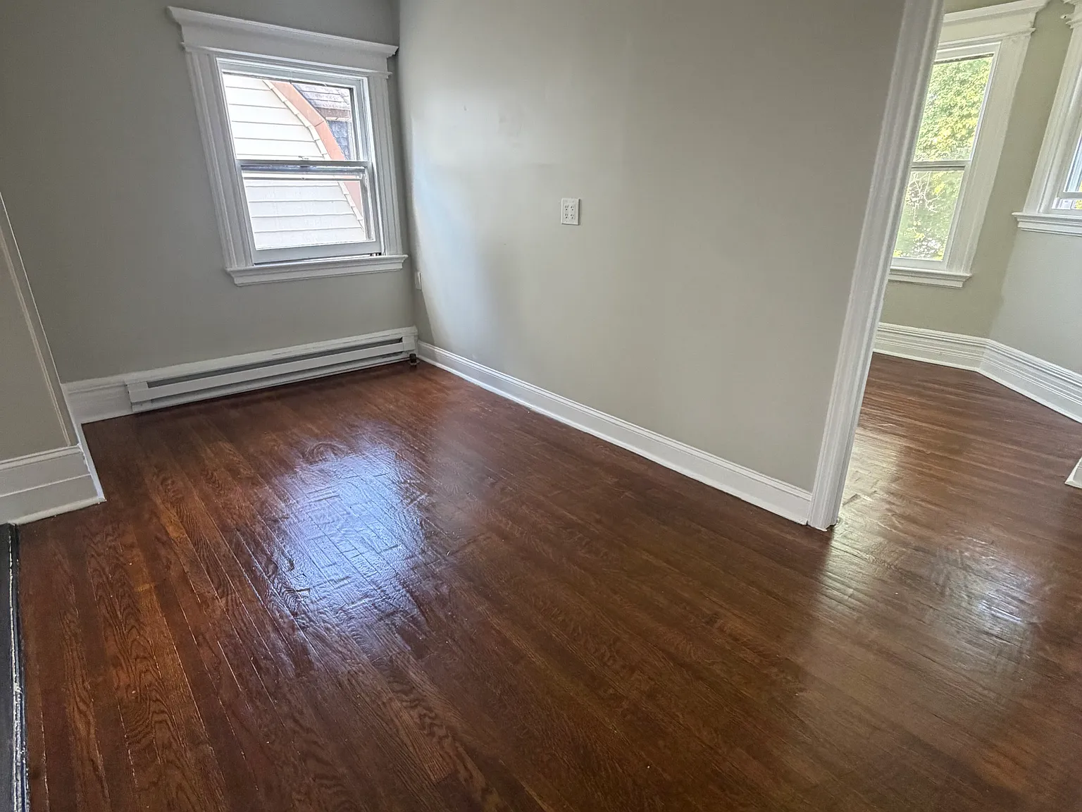 3 bed, 900 sqft, $2,450 — Photo 4