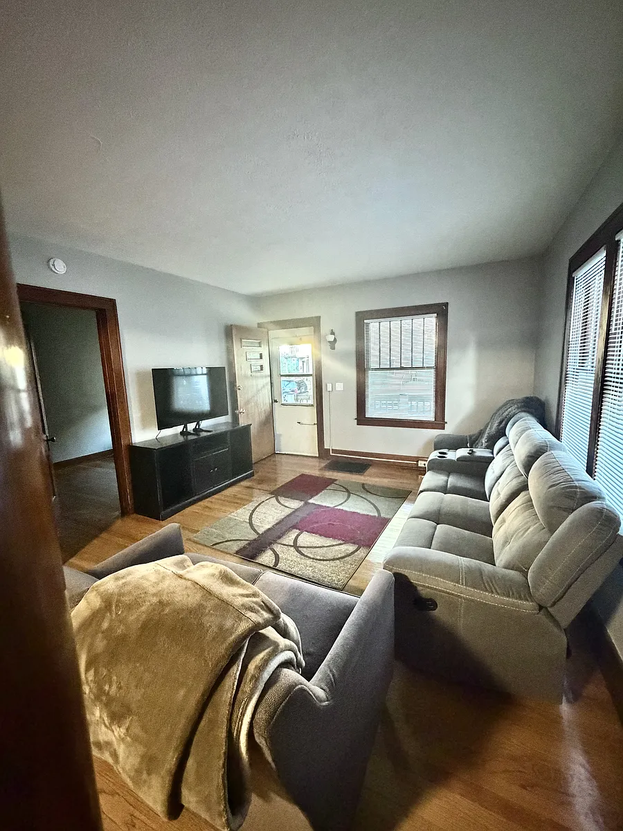 Building Photo - 941 McReynolds Ave NW #1