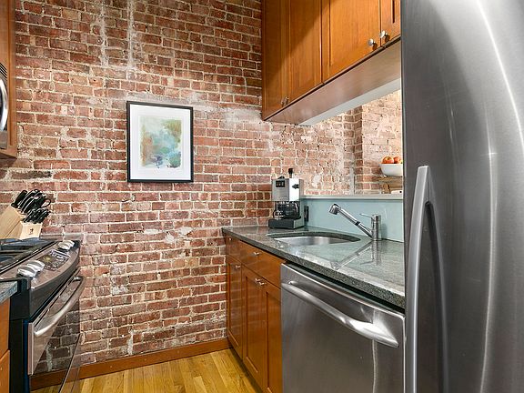 3rd image of 45 W 89th St #4FR