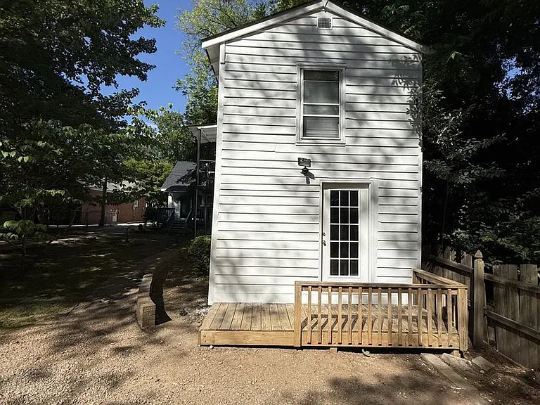 1617B Sunrise Ave — Photo 6