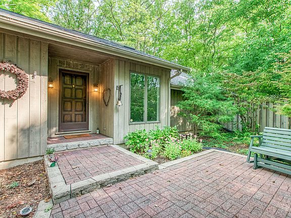 4th image of 3505 Hidden Lake Ln SE