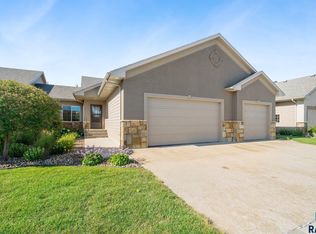 8125 S Seven Oaks Dr, Sioux Falls, SD 57108