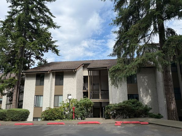 10424 NE 32nd Pl APT C104