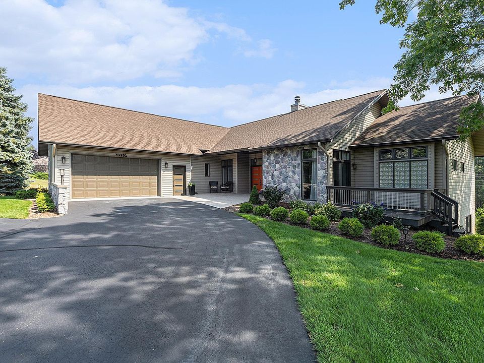 1st image of 3220 Kirkridge Dr