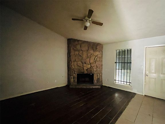 5th image of 5739 Easthampton Dr Unit A