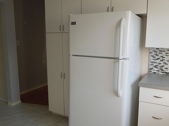 5th image of 2 White Ave #1