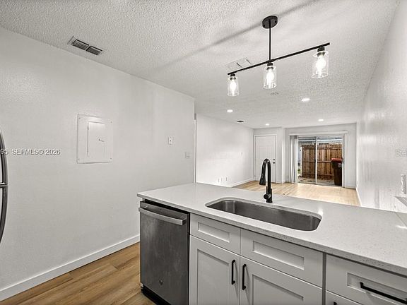 2nd image of 5305 SE 28th Ln