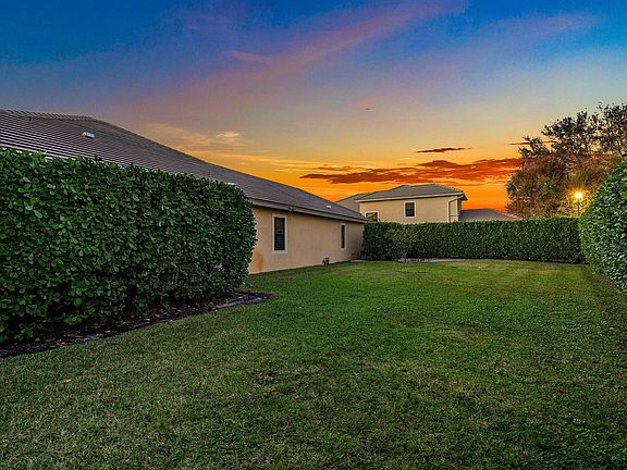 3rd image of 9369 Equus Circle