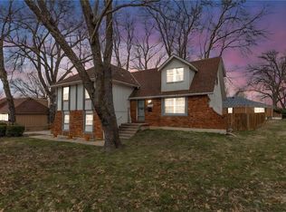 4416 Grandview Rd, Kansas City, MO 64137