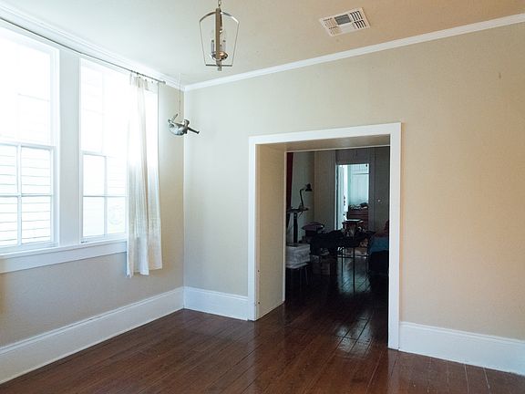 3rd image of 1116 Mandeville St