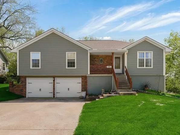 1901 Fairground Dr, Pleasant Hill, MO 64080