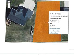 5380 Mac Dr, Grand Forks, ND 58201