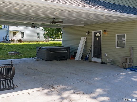 3rd image of 111 Franklin Ave