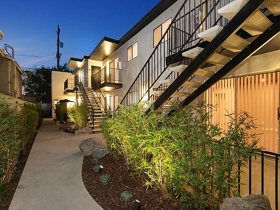 3rd image of 1228 Essex St #7
