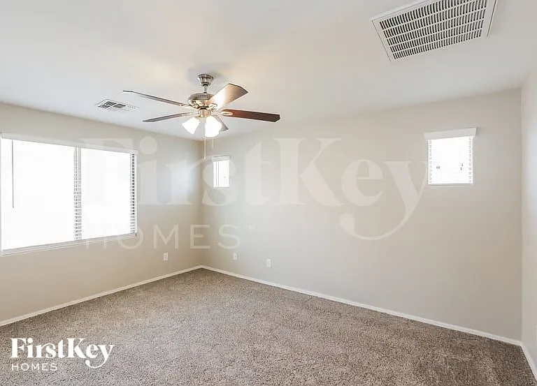 2226 S Buckaroo Trl — Photo 9