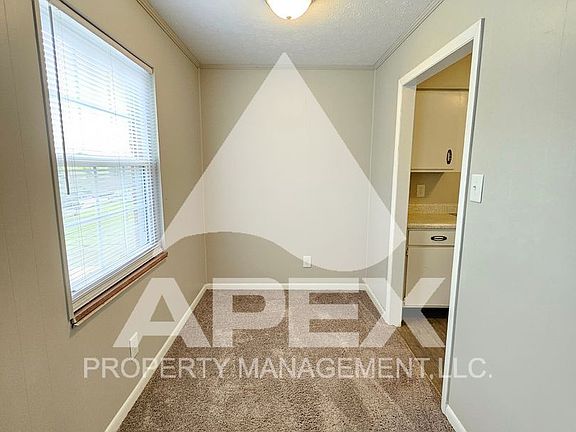 5th image of 301 Dahlia Dr #9
