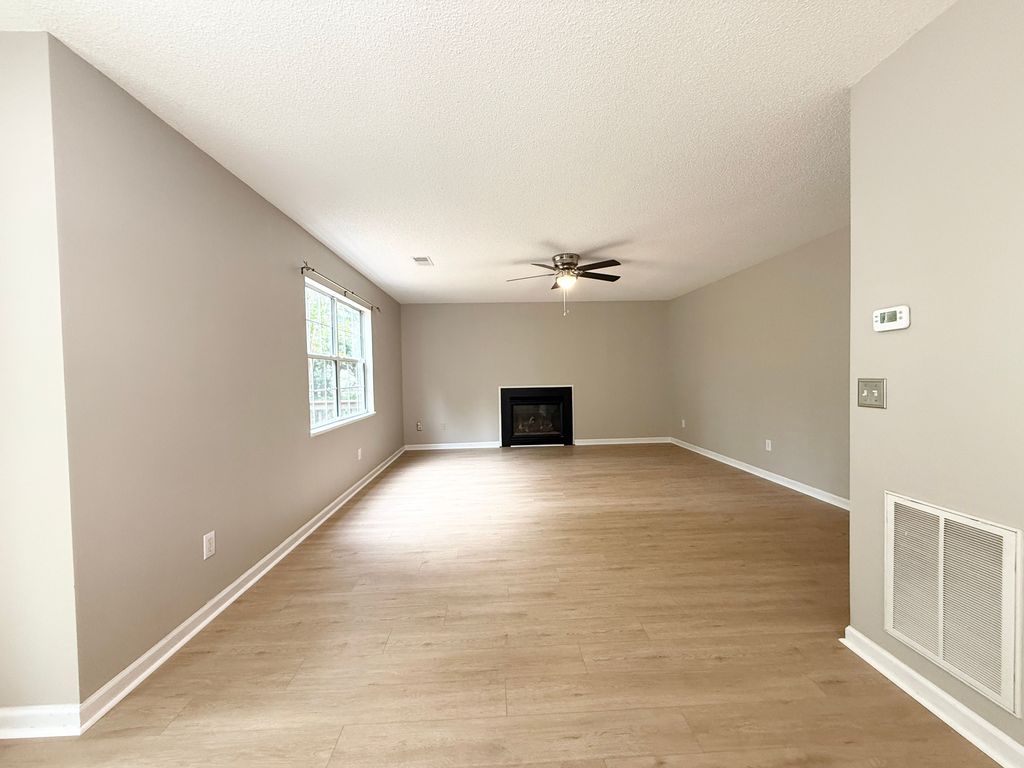 239 Crown Point Rd - Property Image