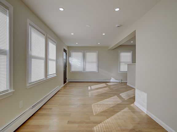 4th image of 26 Ohio Ave Floor 1