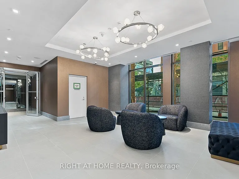 28 Widmer St #3720 — Photo 3