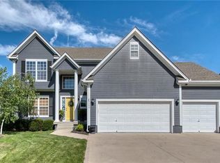 2308 SW Feather Ridge Rd, Lees Summit, MO 64082