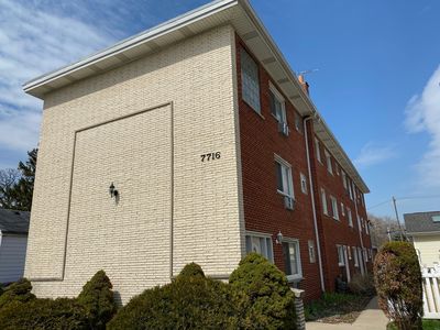 7716 Ogden Ave APT 3R, Lyons, IL, 60534
