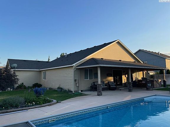 5th image of 4307 Artesia Dr