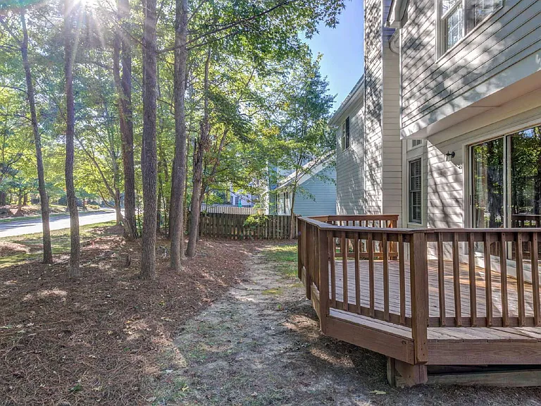 103 Unaka Ct — Photo 60