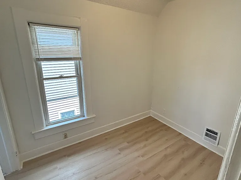 505 N 20th St — Photo 11