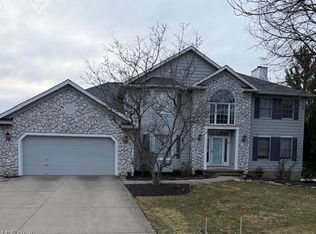 235 E Orange Hill Cir, Orange, OH 44022