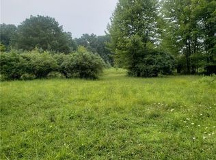 140 McClelland Ln, Franklin, PA 16323