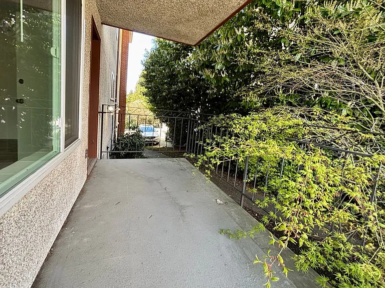 Bergen Apartments — Photo 17