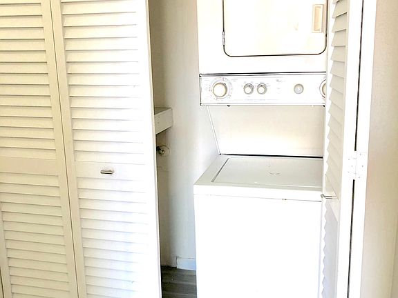 5th image of 11785 NW 30th St