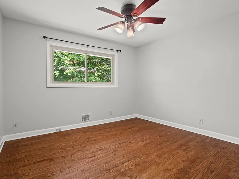 1447 Southland Vista Ct NE — Photo 18