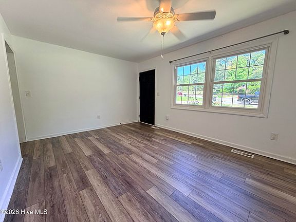 3rd image of 308 Sheffield Road