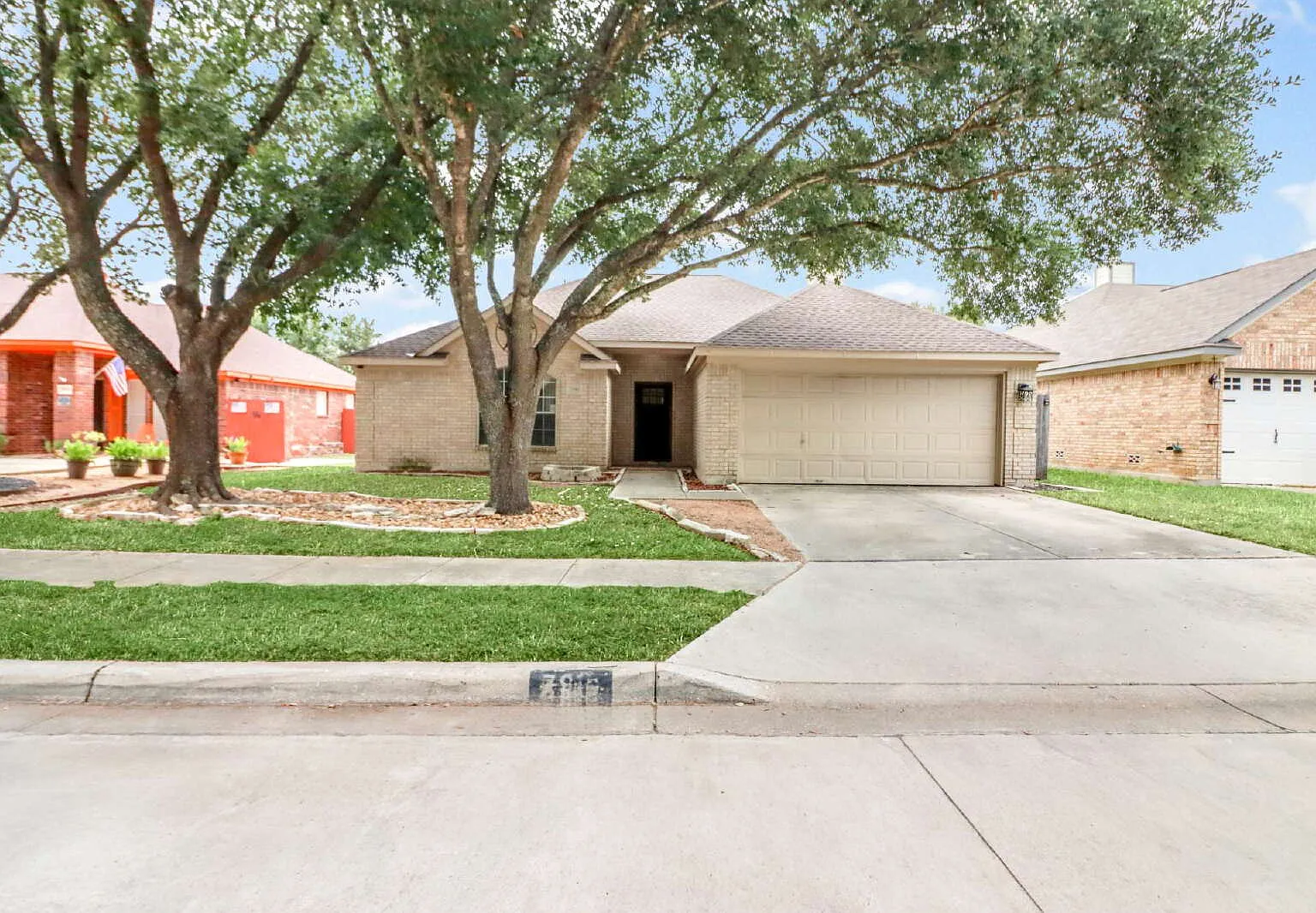 3 bed, 2.0 bath, 1530 sqft, $1,950 — Photo 2