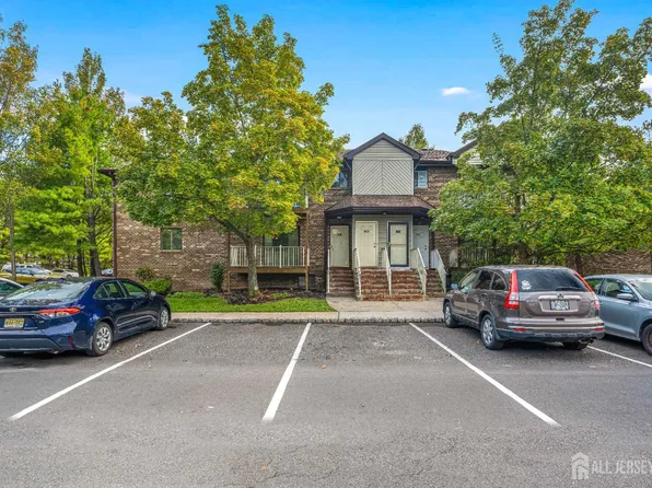 4417 Birchwood Ct, North Brunswick, NJ 08902