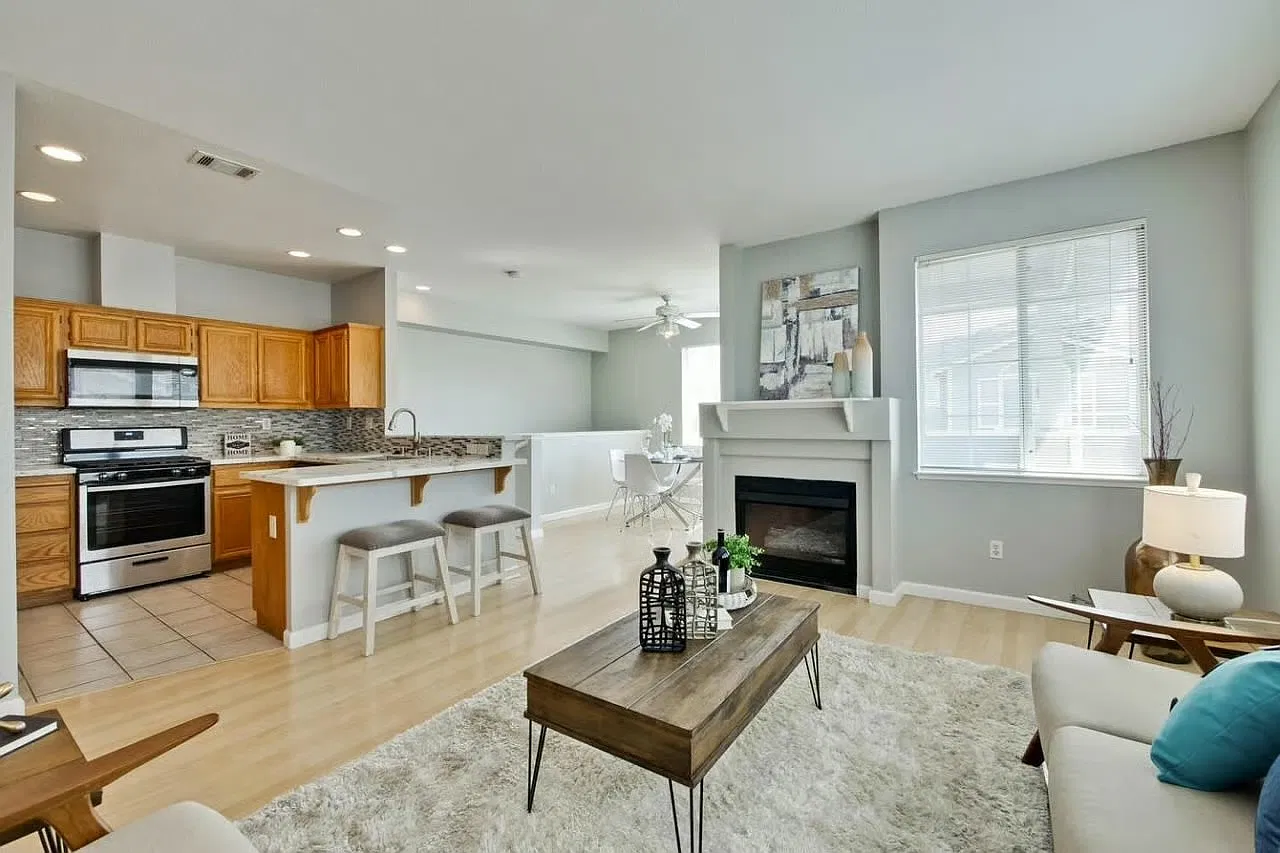 2 bed, 1164 sqft, $3,800 — Photo 3