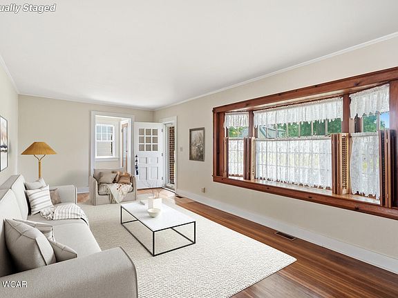 5th image of 408 Runyan Ave