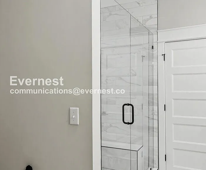 121 Lucile St — Photo 10