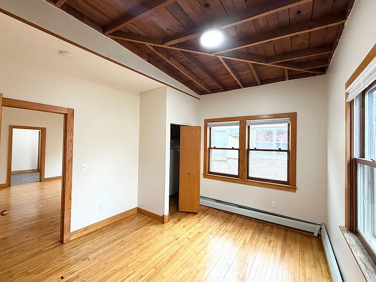 Emerson Manor Flats — Photo 22