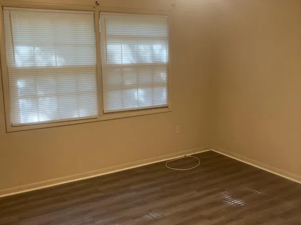 28 Willa Dr #B, Jackson, TN 38301