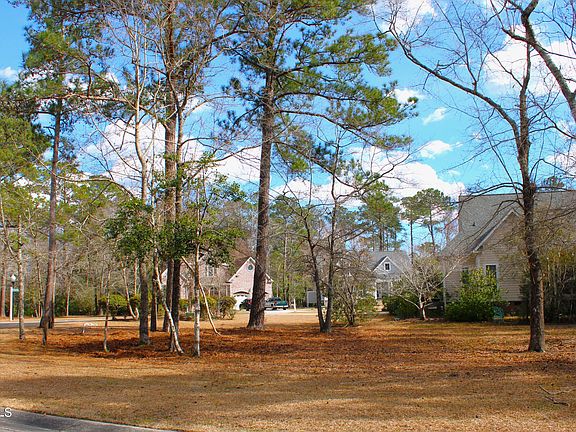 5th image of 426 Autumn Chase SE