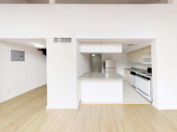 4th image of 371 Madison St APT 408