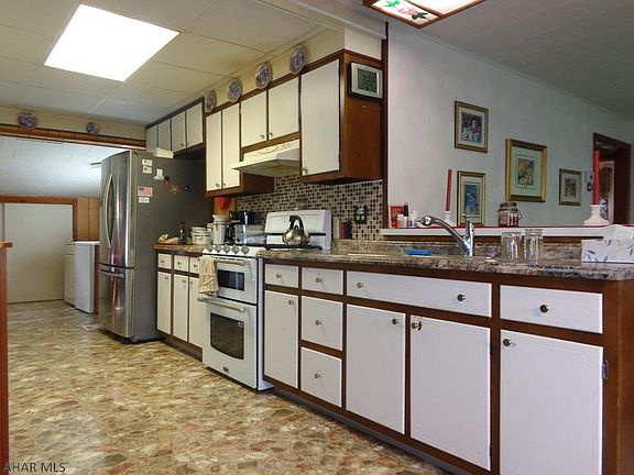 5th image of 4154 Evergreen Rd