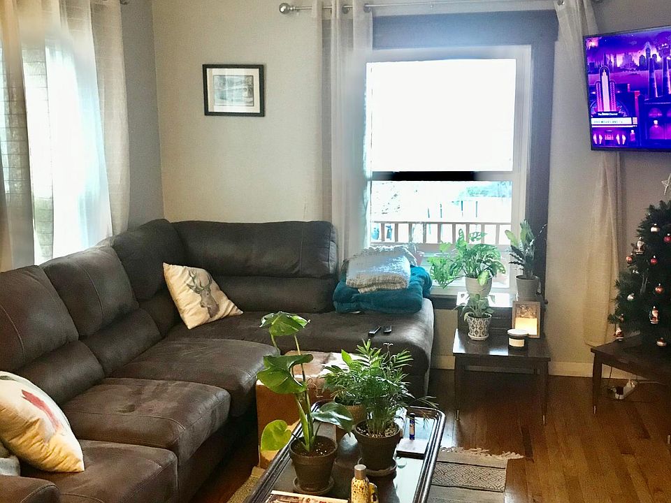 2nd image of 314 Burnet Park Dr #314