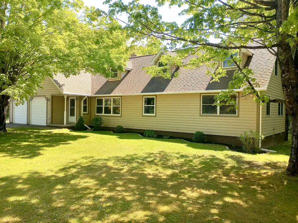 40002 Lower Worham Rd, Chassell, MI 49916