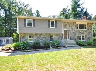 9 Winhart Dr, Granby, CT 06035