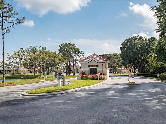 3rd image of 26070 Feathersound Dr